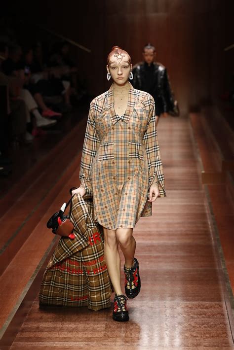 burberry ss 2019 vogue|burberry runway fashion.